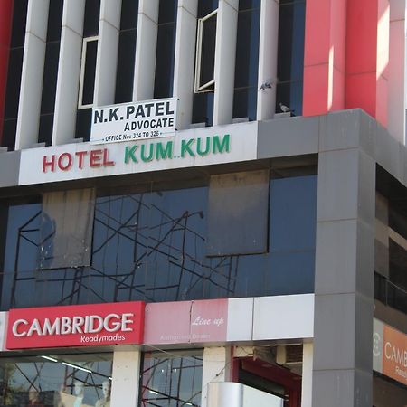 Hotel Kum Kum Adalaj Exterior photo